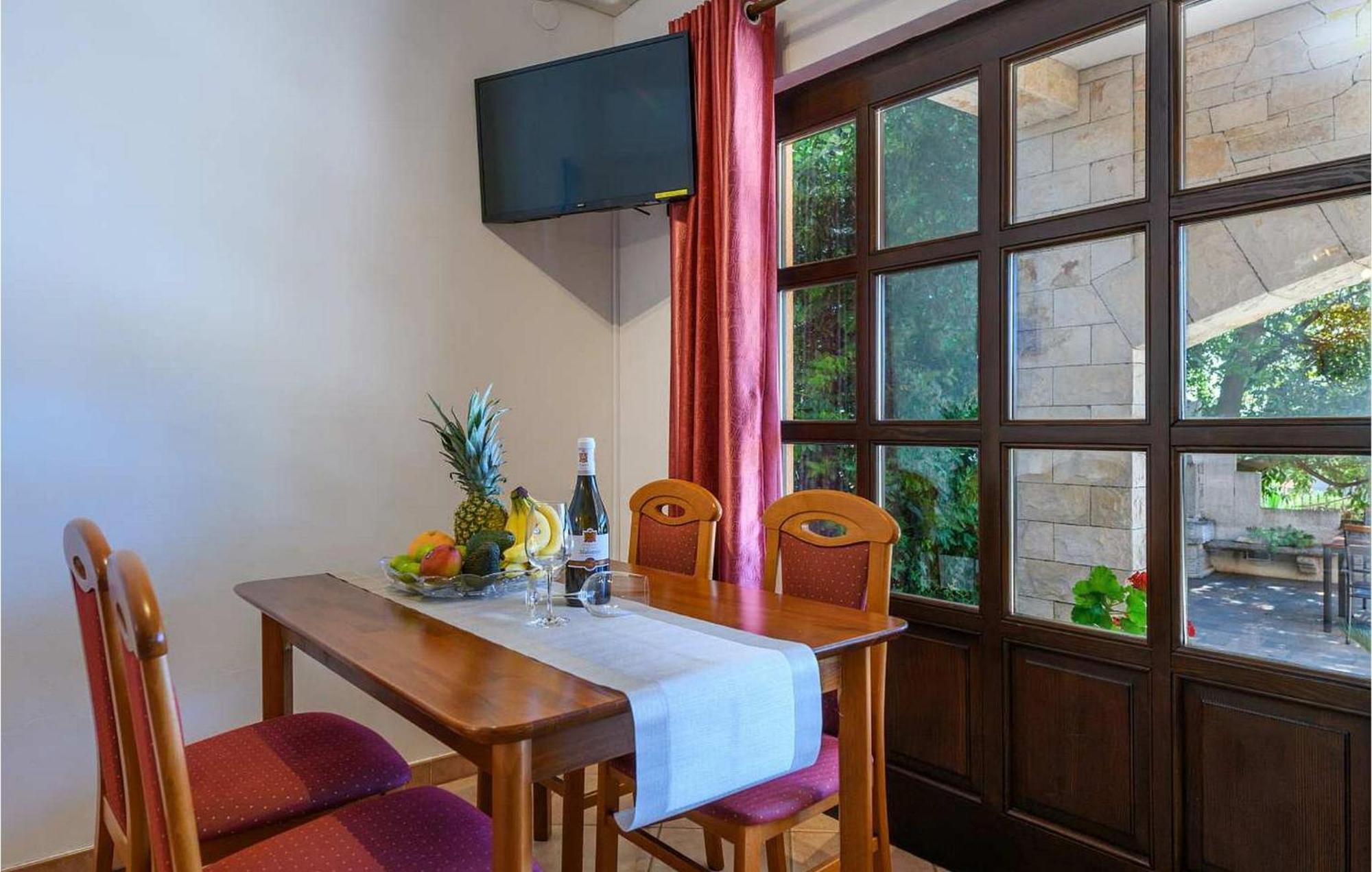 Apartment Damjan *